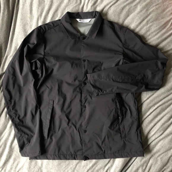 helly hansen coach jacket